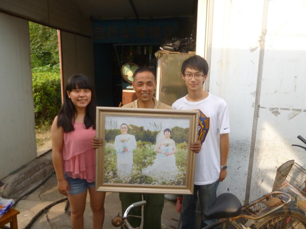 沐鸣2學子心系公益 為在滬外來務工家庭圓婚紗夢